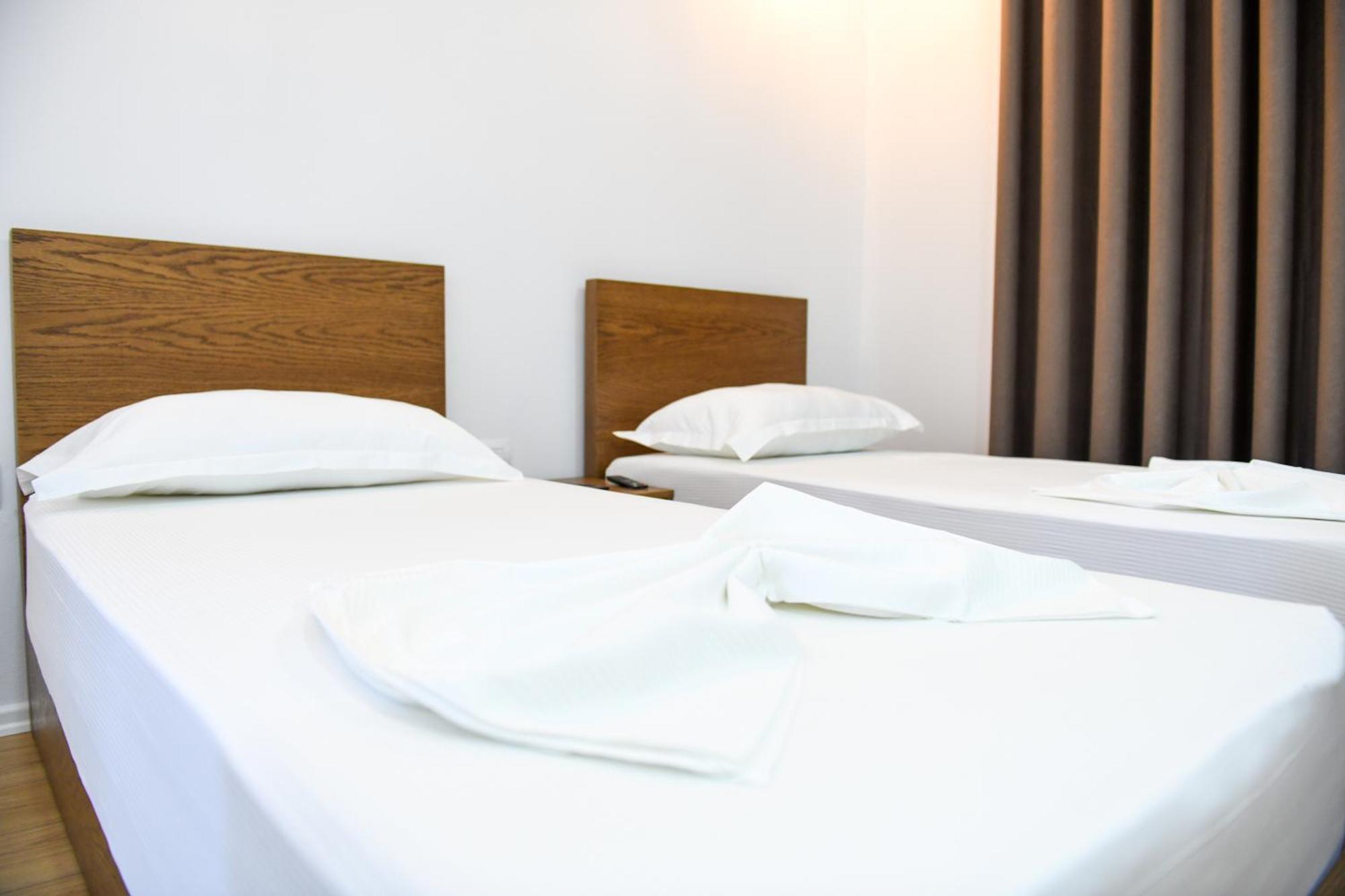 Guest House Cela City Centre Berat Exterior photo