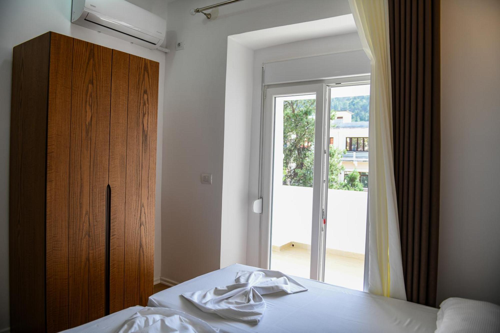 Guest House Cela City Centre Berat Exterior photo